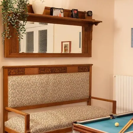 Casa Donna Aiuola アパート