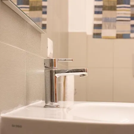 Casa Donna Aiuola アパート