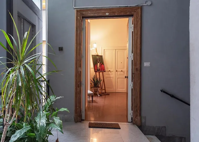 Casa Donna Aiuola * نابولي