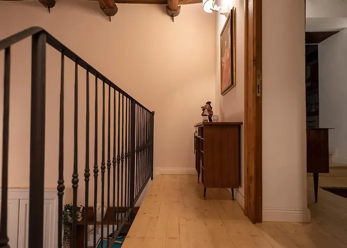 Casa Donna Aiuola * نابولي