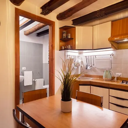 Casa Donna Aiuola Lägenhet *